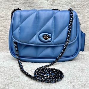 Coach Pillow Madison in Washed Chambray